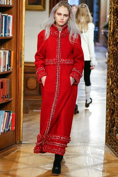 Look 9